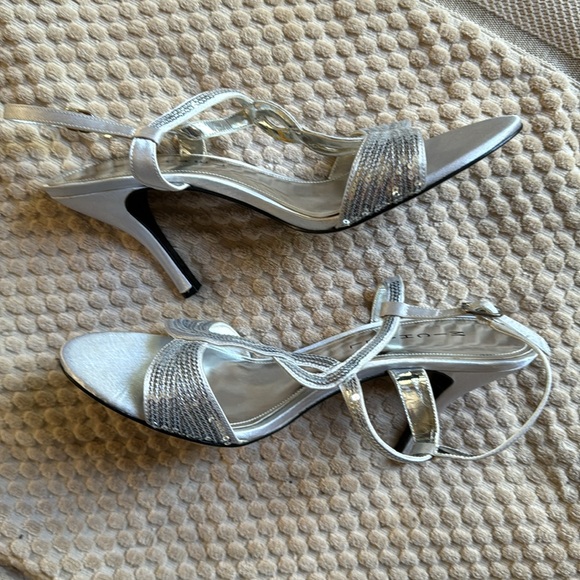 Michael Elegant Silver Dress Sandals - Picture 3 of 6